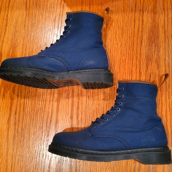 Made in Asia Doc Marten boot. - Picture 4 of 8